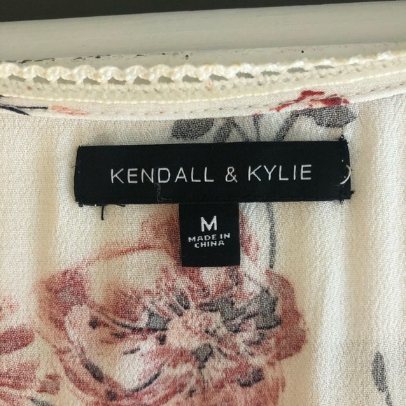Kendall & Kylie Floral Romper Sz Medium - Picture 6 of 8